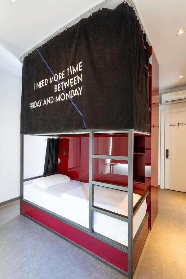 Wabi Hostels Istanbul Exterior photo